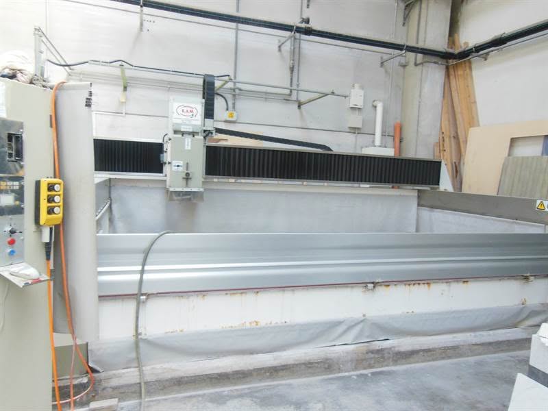 macchinari ed impianti usati per la lavorazione del marmo e granito, machine usate marmo e granito, Macchine usate per la pietra, Macchine usate per taglio marmo e granito, Macchine per taglio ceramica, Segatrici usate, Frese a ponte usate, macchinari usati marmo, Used stone machines, Second hand machines for stone, Used machine for stone, Pre-owned machines for marble and granite, Second hand stone machines, Stone machines, Maquinas usadas para marmor y granito, Maquinaria usada para marmol y granito, Maquina de ocasion para marmol y granito, Cortadora  puente para marmol y granito, Cortadora disco puente, Cortadora a controlle numerico